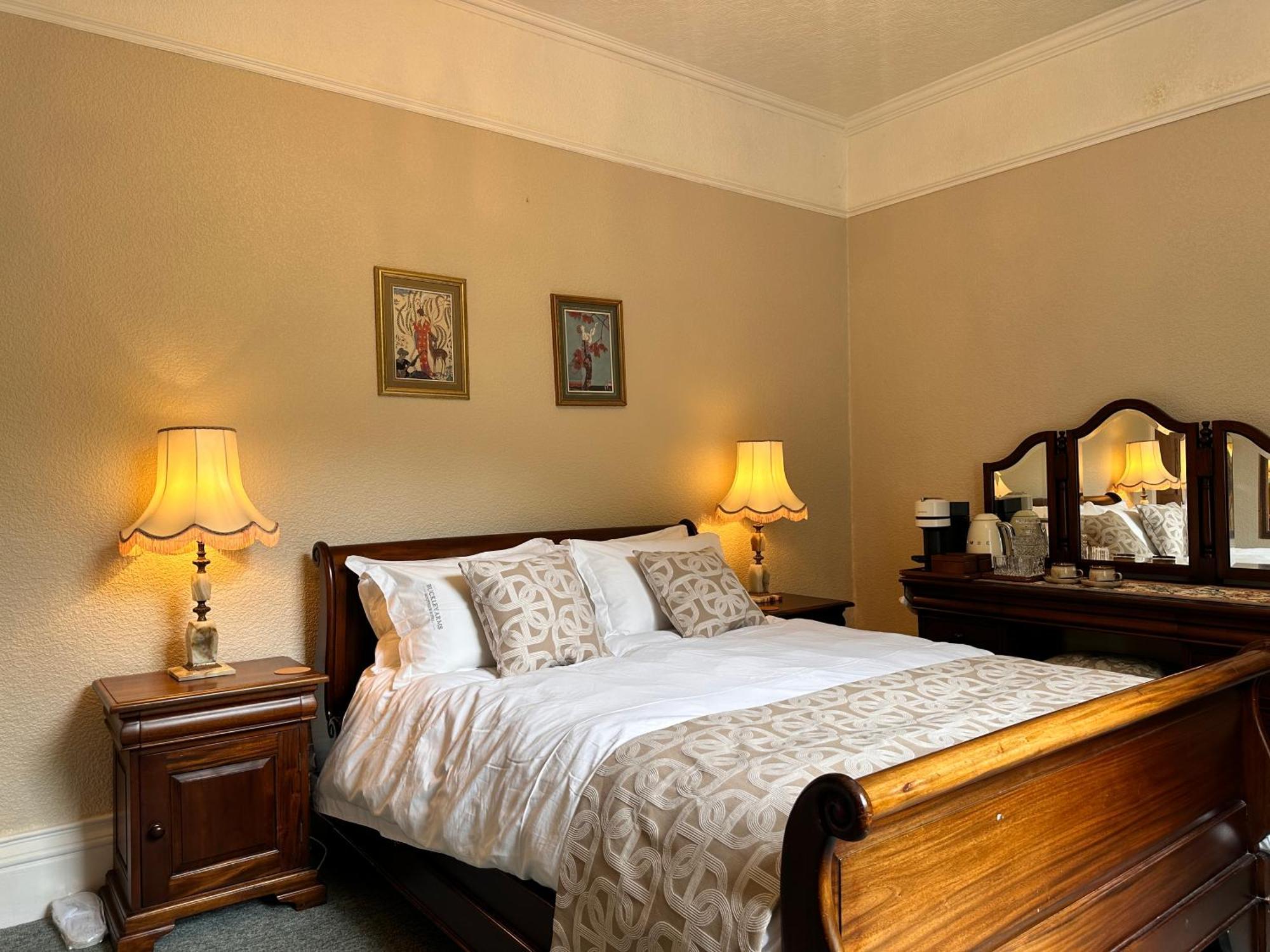The Buckley Arms Hotel Dinas Mawddwy ภายนอก รูปภาพ