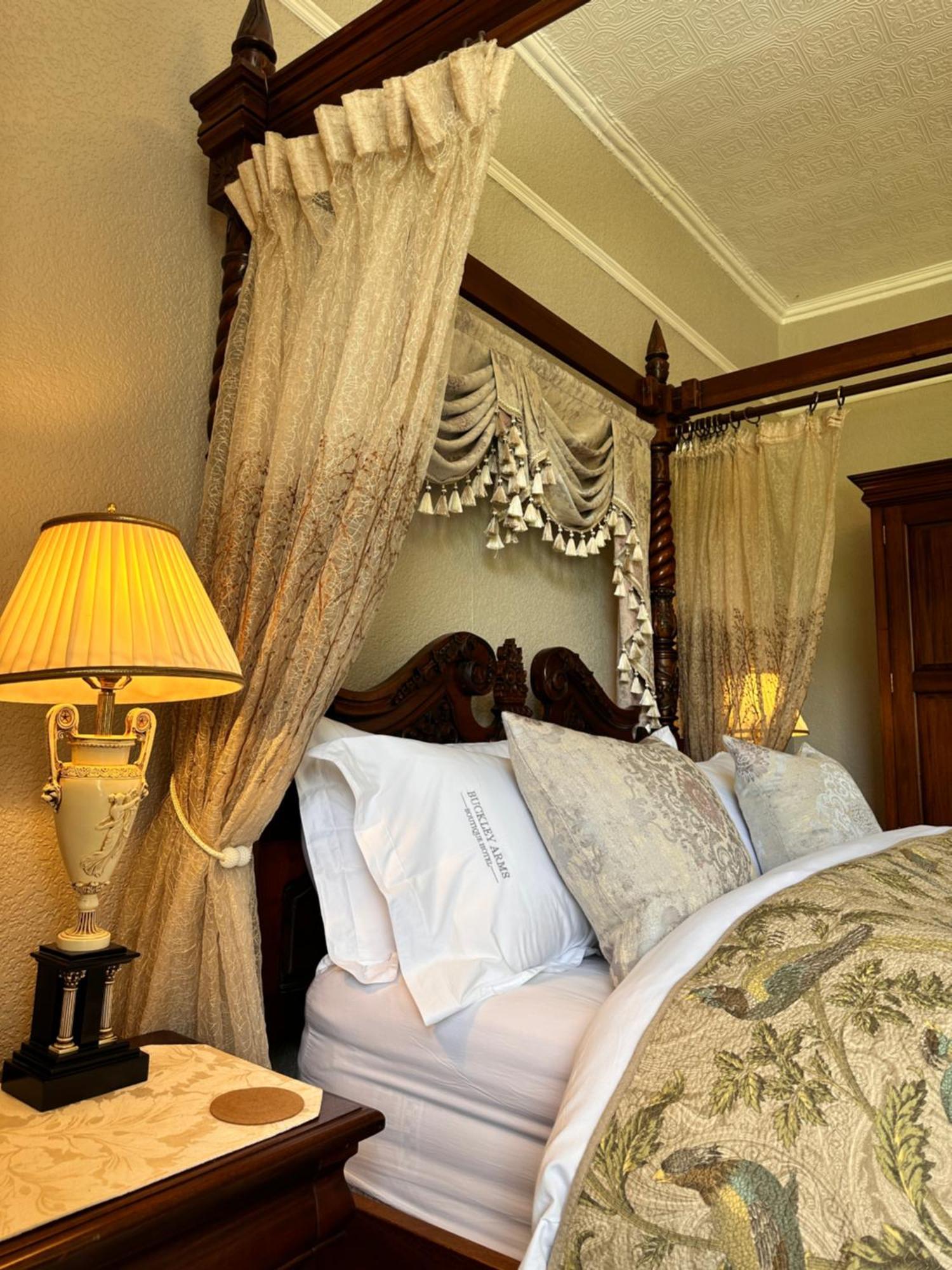 The Buckley Arms Hotel Dinas Mawddwy ภายนอก รูปภาพ